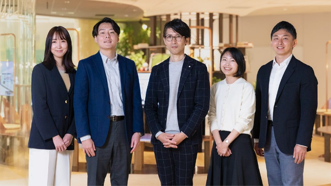 スマート道路灯が照らす、まちづくりの未来共創によって実現する“路上のデジタルハブ”