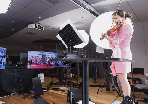 木嶋真優が中高生と遠隔セッション