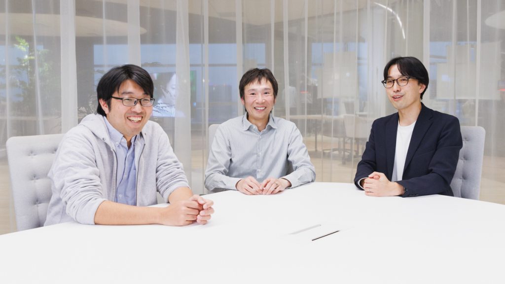 NTTドコモビジネスの生成AIビジネス最前線。部門を超えて語り合う、「専門特化型生成AI」のリアルとその先